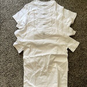 Classic White Crew Neck T-Shirts. Used 1 out of 5 from original packaging. New